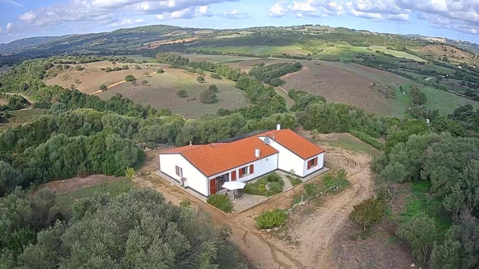 La Piana Holiday House Bassacutena Екстер'єр фото